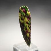 GARNET var. PYROPE, DIOPSIDE var. CHROMIUM-BEARING DIOPSIDE