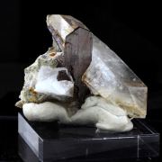 Quartz + Brookite. 321.5 ct.