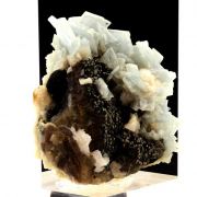 Fluorite, Baryte, Pyrite.