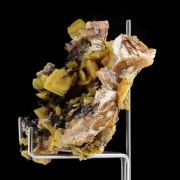 Wulfenite.