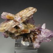 CREEDITE