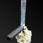 Beryl var. aquamarine, tourmaline