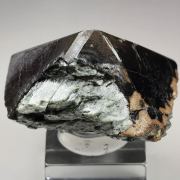 MAGNETITE, ACTINOLITE