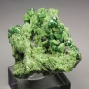 GARNET var. GROSSULAR var. CHROMIAN, DIOPSIDE