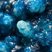 Veszelyite on Hemimorphite