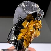 Cassiterite, muscovite