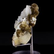 Dolomite + Siderite. 227.0 ct.