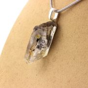 Raw petroleum Quartz Necklace. 18.71 ct.