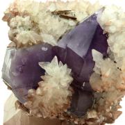 Quartz, Améthyst, Calcite.