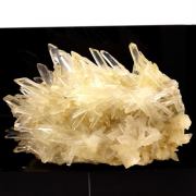 Quartz. 2180.0 ct.