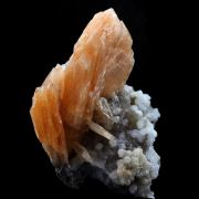 Stellerite, Quartz.