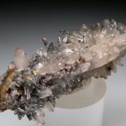 'Gitter' Quartz on Feldspar