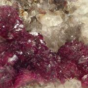 Roselite-beta, calcite