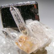 Hubnerite with Quartz