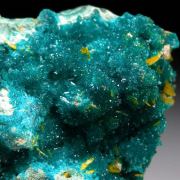 Dioptase with Wulfenite