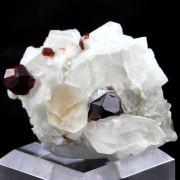 Orthoclase, Quartz, Garnet.