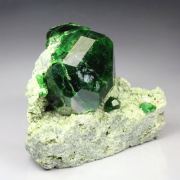 GARNET var. ANDRADITE var. DEMANTOID