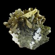 Stilbite, epidote, albite POLAND