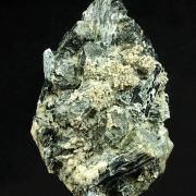 Magnesiohornblende with Albite