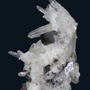 Hubnerite on Quartz