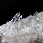 Quartz + Albite. 231.90 ct.