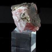 Fluorite. 261.5 ct.