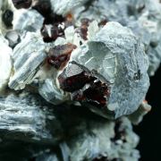 CLINOHUMITE on MUSCOVITE - Afghanistan