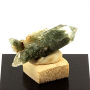 Quartz, Chlorite.