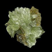 Ludlamite with Siderite on Pyrite