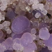 Quartz / (variety - Chalcedony) / (variety - Agate) / (Grape Chalcedony / Grape Agate)