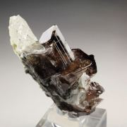 gem AXINITE-Fe, QUARTZ