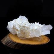 Quartz + Baryte. 99.58 ct.