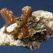 Wulfenite (bipyramidal)