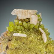 Cerussite  on Pyromorphite