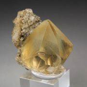 twinned CALCITE