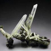 EPIDOTE, AXINITE-Fe