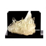 Quartz. 4033.0 ct.