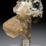 Uvite, Dolomite on Quartz