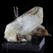 Quartz + Brookite. 321.5 ct.