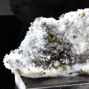 Sphalerite + Quartz.