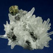 Chalcopyrite on Sphalerite and Quartz