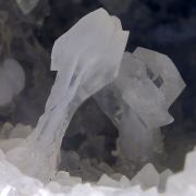 Quartz var. chalcedony