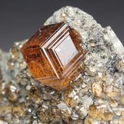 gem GARNET var. GROSSULAR