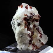 Spessartite garnet, Orthose