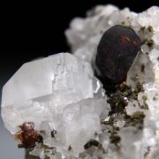 Vesuvianite with Calcite