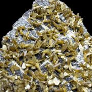 Microcline, stilbite, chlorite