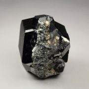 GARNET var. ANDRADITE var. MELANITE