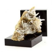 Siderite, Quartz, Pyrite.