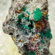 Dioptase with Wulfenite