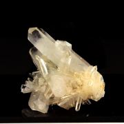 Quartz. 320.0 ct.